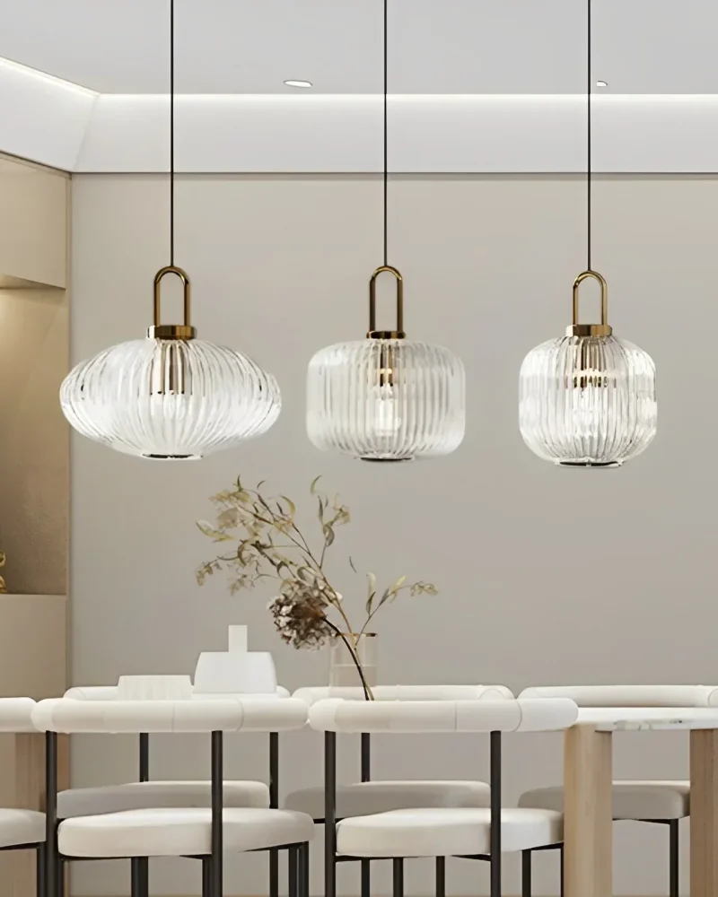 Lampa wisząca w stylu nowoczesnym szklana