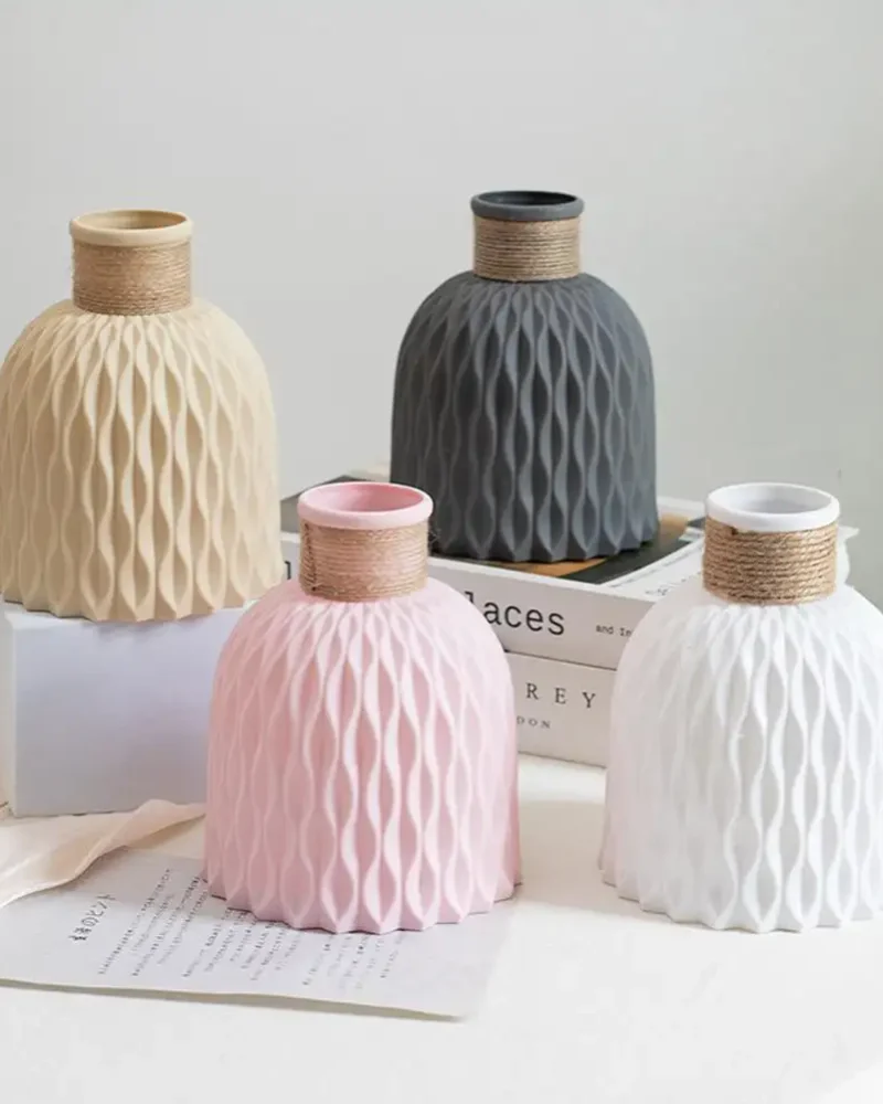 Elegancki Wazon Ceramiczny z Tekstylnym Dekorem