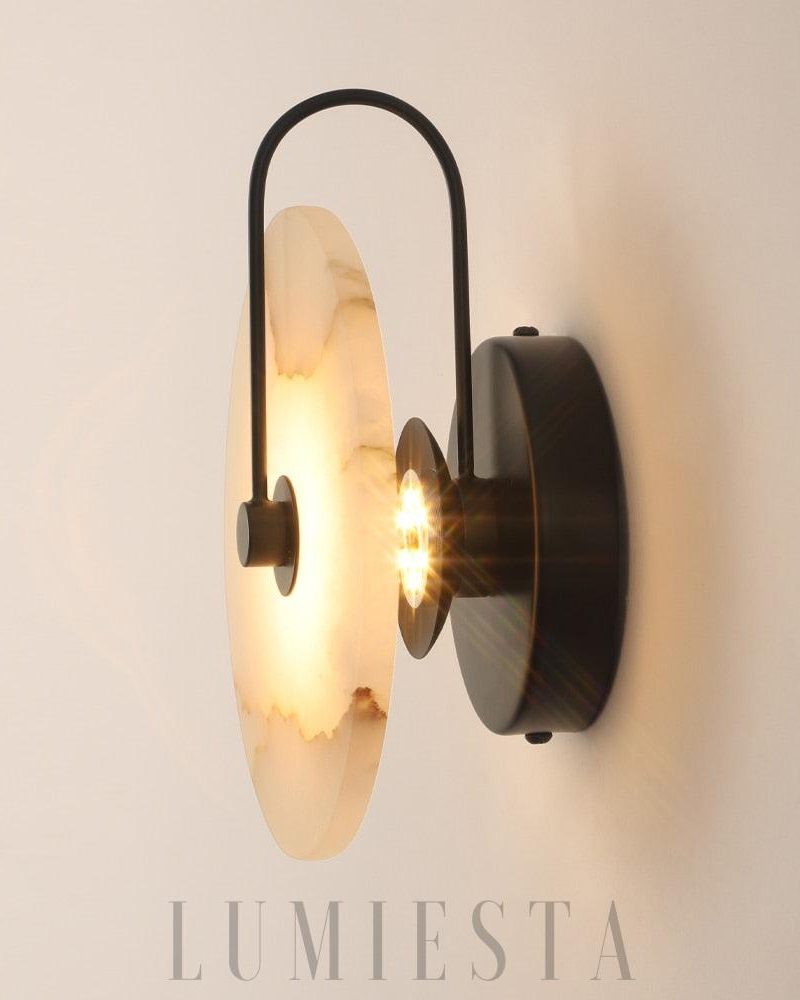 Lampa ścienna okrągła z alabastrowym kloszem w stylu nowoczesnym