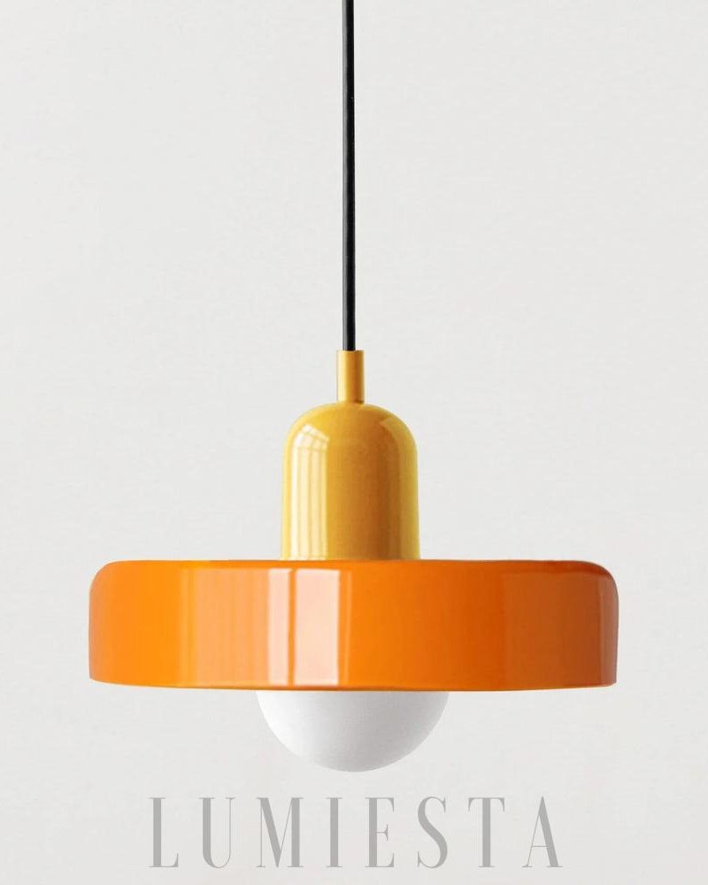 Kolorowa lampa wisząca w stylu retro z okrągłym kloszem