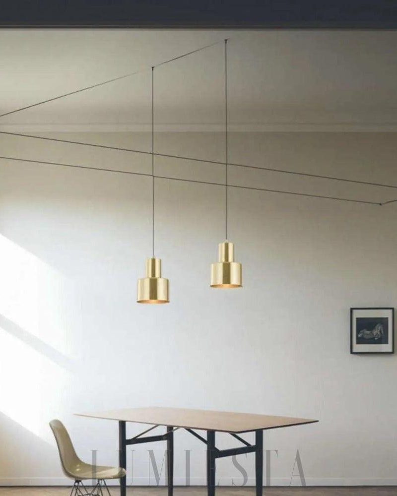 Nowoczesna lampa wisząca złota minimalistyczna styl loftowy