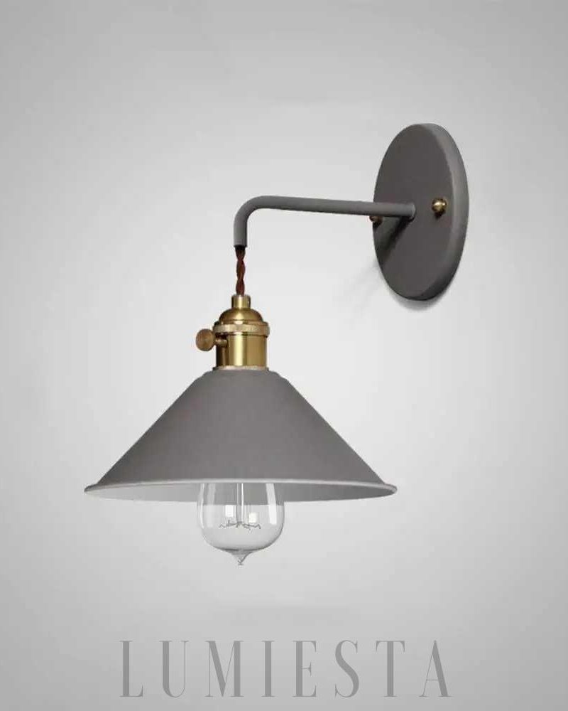 Lampa ścienna w stylu skandynawskim z kloszem w kształcie stożka
