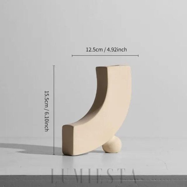 Stylowe wazy ceramiczne w unikalnych kształtach do dekoracji