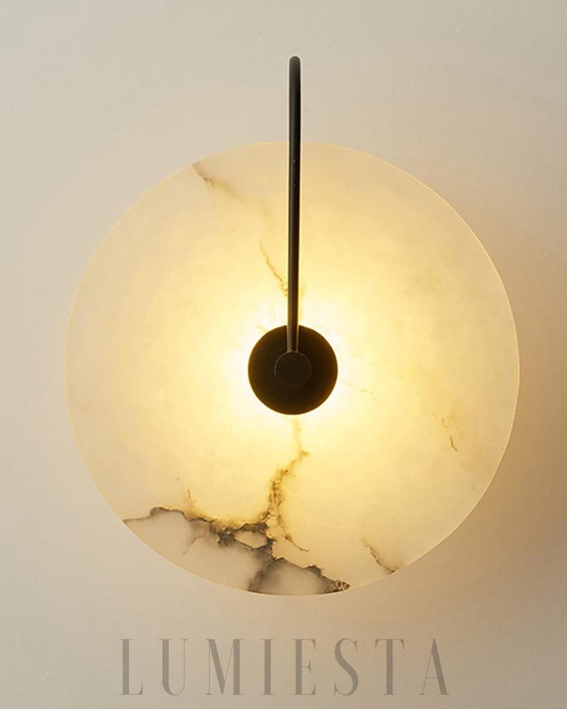 Lampa ścienna okrągła z alabastrowym kloszem w stylu nowoczesnym