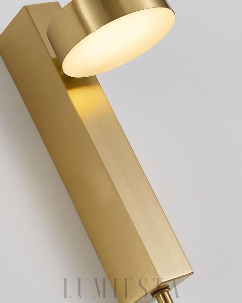 Nowoczesna lampa ścienna z regulowanym światłem w kolorze złotym