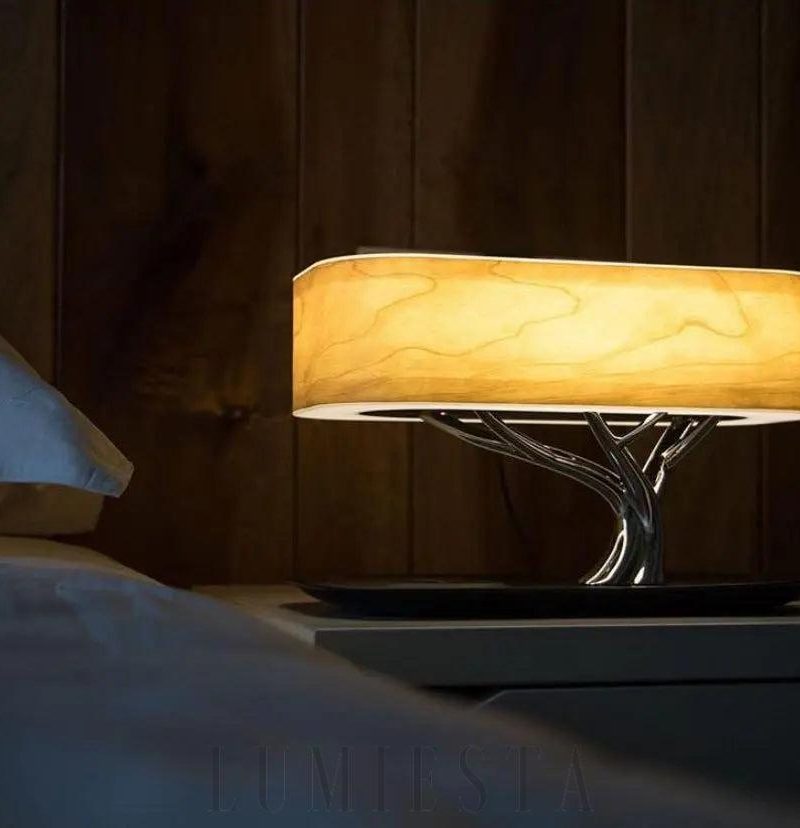 Lampa stolna z nowoczesnym wzornictwem w kształcie drzewa