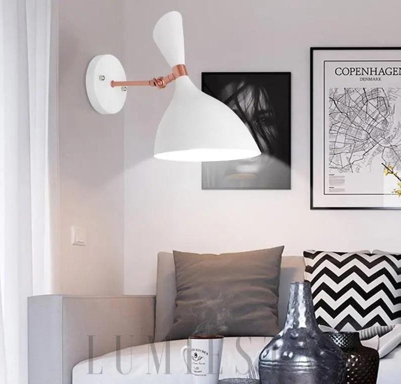 Lampa ścienna w stylu skandynawskim z regulowanym kloszem
