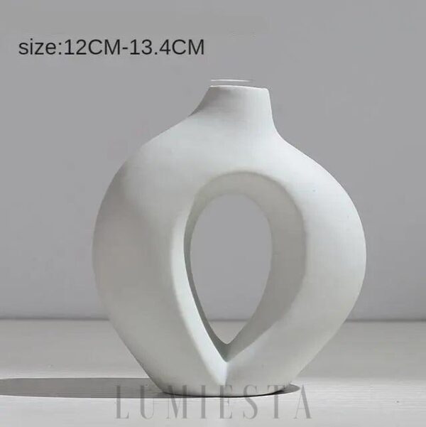 Nowoczesny biały wazon ceramiczny w kształcie figury 12-14 cm