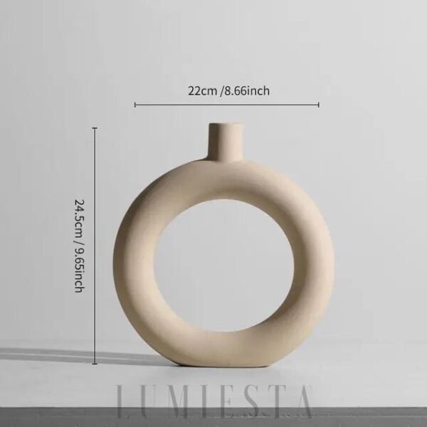 Stylowe wazy ceramiczne w unikalnych kształtach do dekoracji