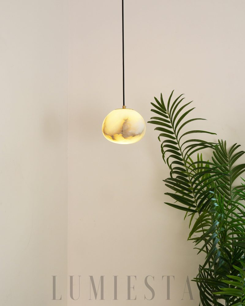 Roti - lampa wisząca w organicznym kształcie alabastru