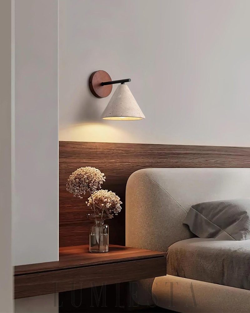 Lampa Ścienna Stożkowa Travertynowa z Drewnianym Wykończeniem
