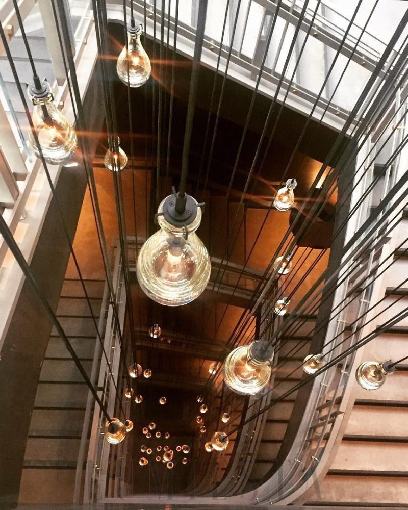 Raindropa - lampa wisząca w stylu nowoczesnym z kryształami