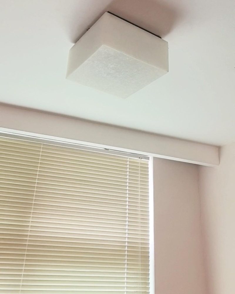 Lampa sufitowa Rivage w kształcie prostokąta w trzech kolorach