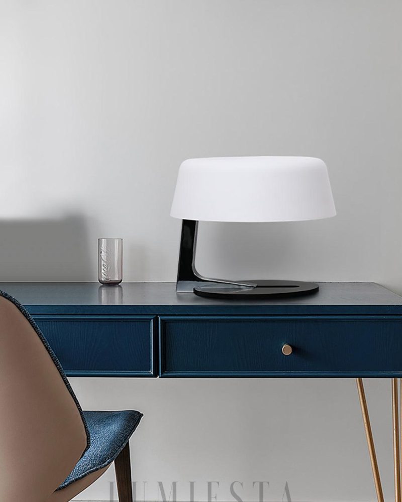 Lampa stołowa Alabaster Comete w nowoczesnym stylu biała