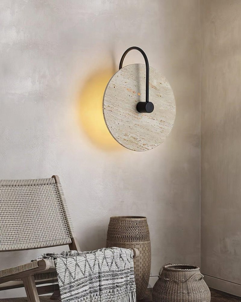 Lampa ścienna okrągła z travertynu w kolorze czarnym i beżowym