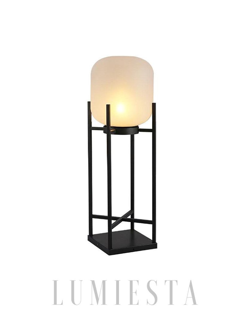Nowoczesna lampa podłogowa w stylu latarni do ogrodu