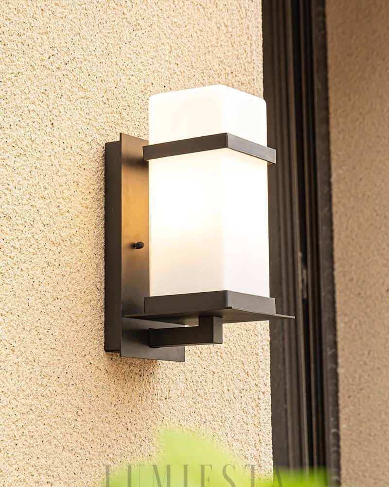 Lampa ścienna zewnętrzna Glass Mcdade kwadratowa czarna 32cm