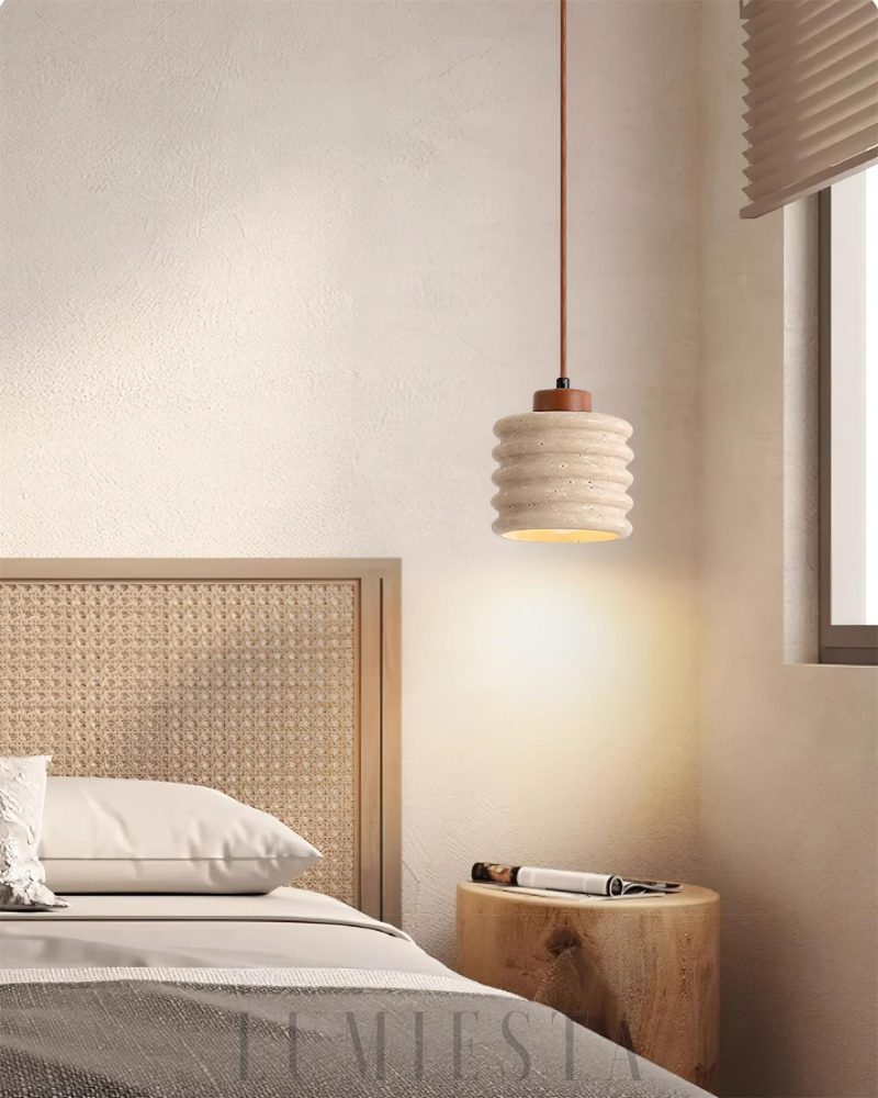 Lampa wisząca Candeeiro Column z travertynu i drewna 12cm
