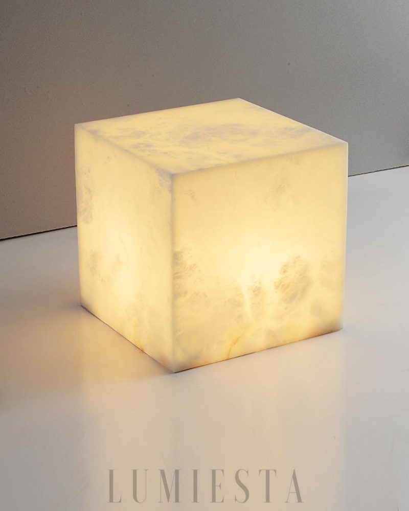 Lampa stołowa Alabastrowa w kształcie sześcianu 20cm 30cm