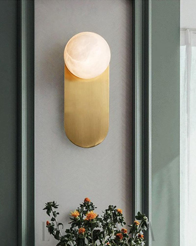 Lampa ścienna owalna alabastrowa sferyczna złota 12cm