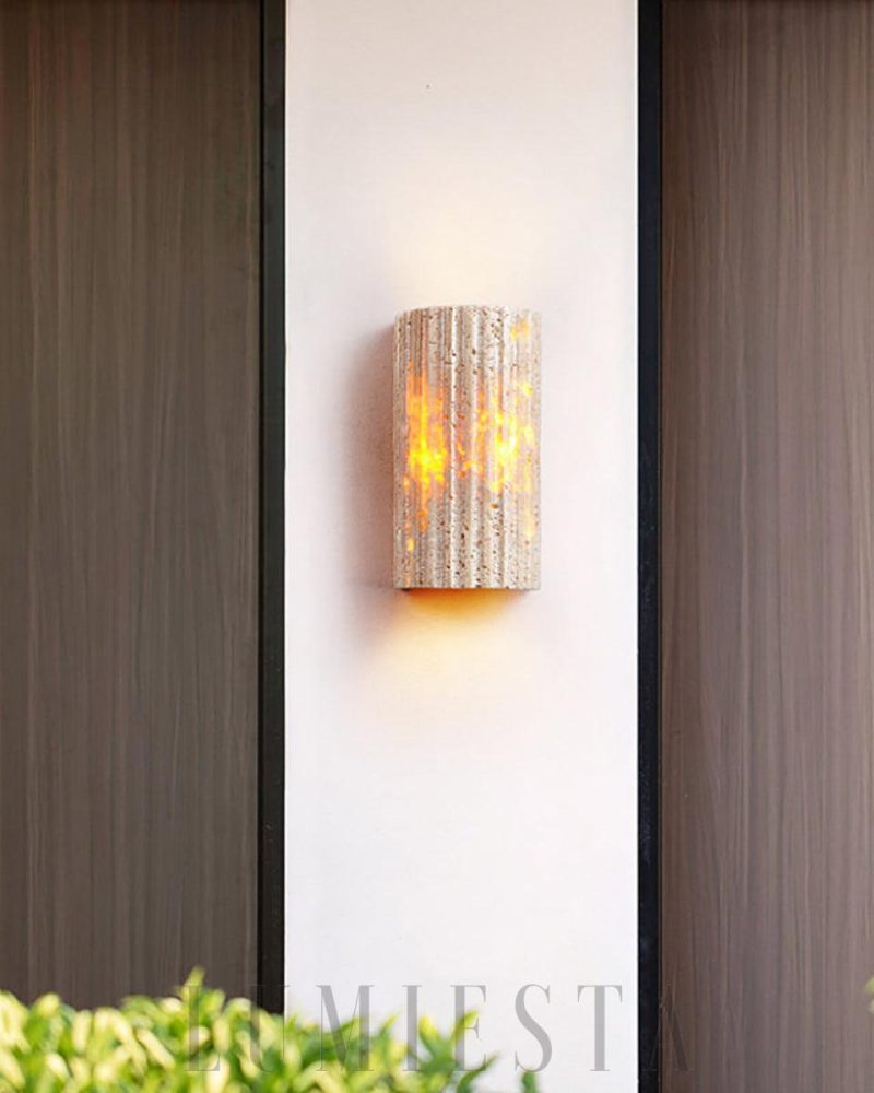 Lampa Ścienna Beżowa w Kształcie Półcylindra z Travertynu