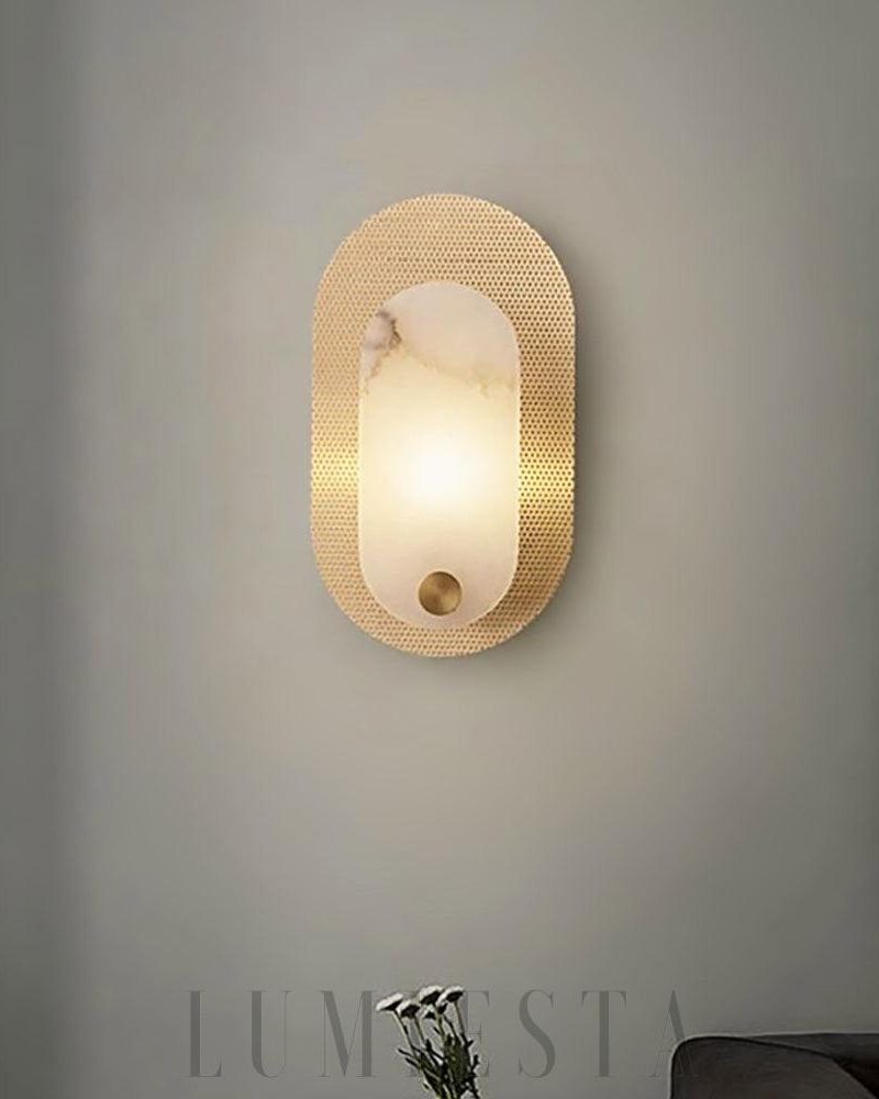Nowoczesna lampa ścienna Harlan alabastrowa w mosiądzu