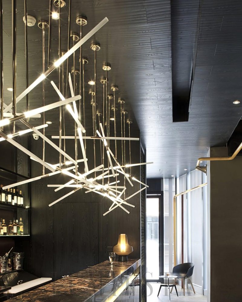 Lampa wisząca Hash w stylu liniowym z różnymi kolorami i rozmiarami