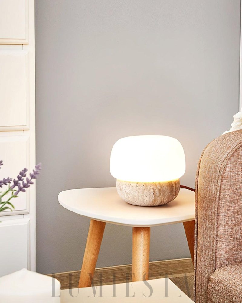 Lampa stołowa Doudou w kształcie okrągłym z travertynu beżowa