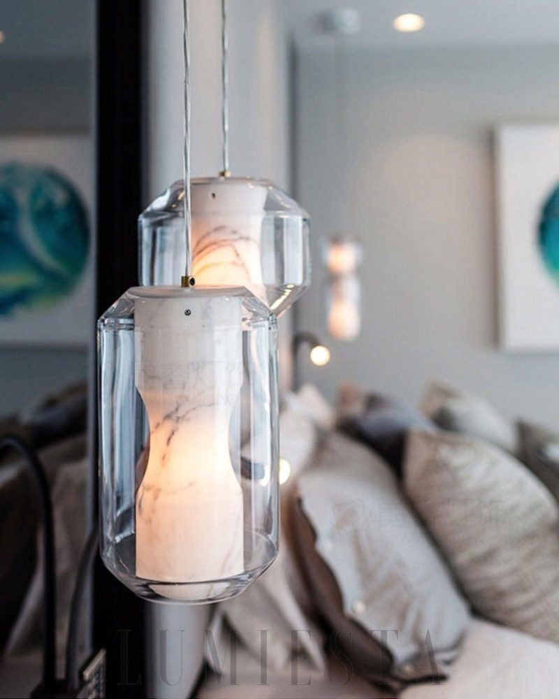 Lampa wisząca Chamber z marmurowym kloszem przezroczystym