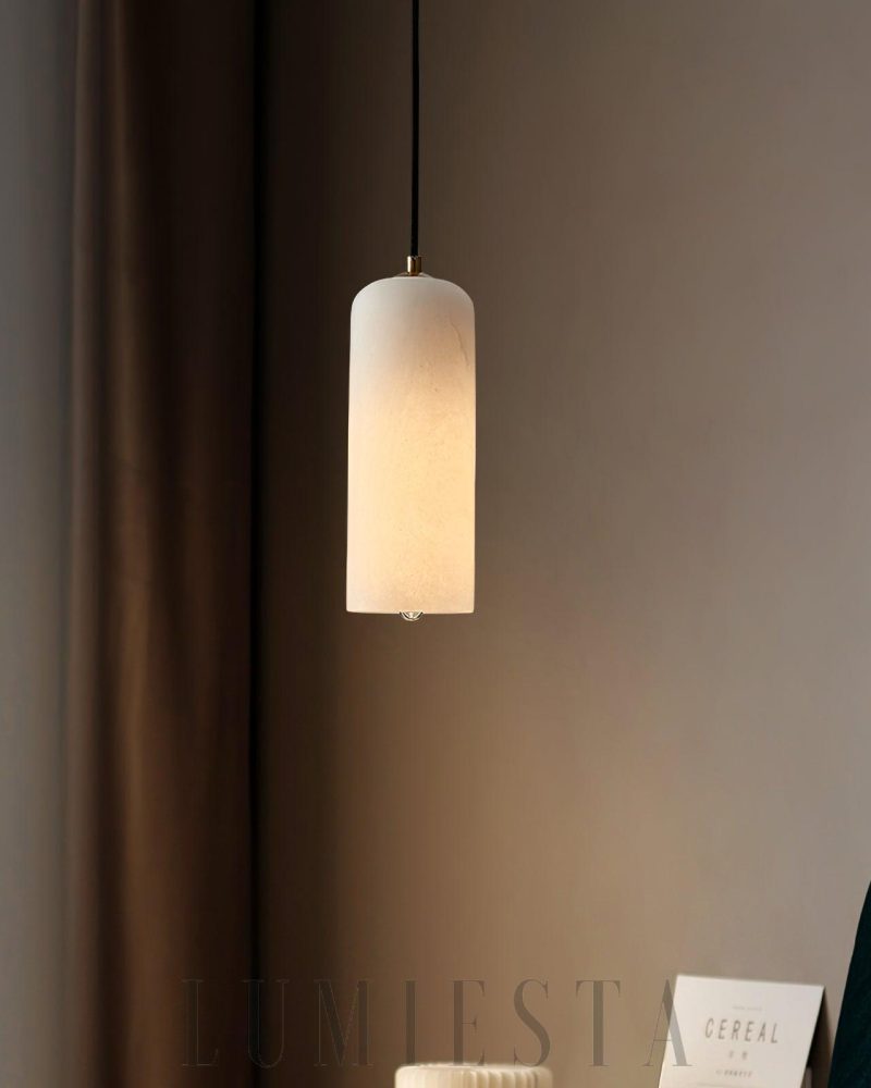 Lampa wisząca Monty w stylu mid-century z alabastrowym kloszem