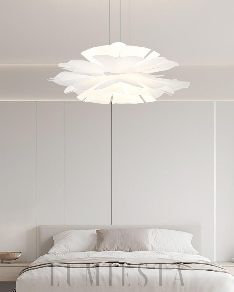 Lampa wisząca w kształcie kwiatu lotosu w kolorze białym