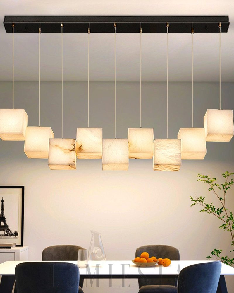 Lampa wisząca z alabastru w minimalistycznym stylu