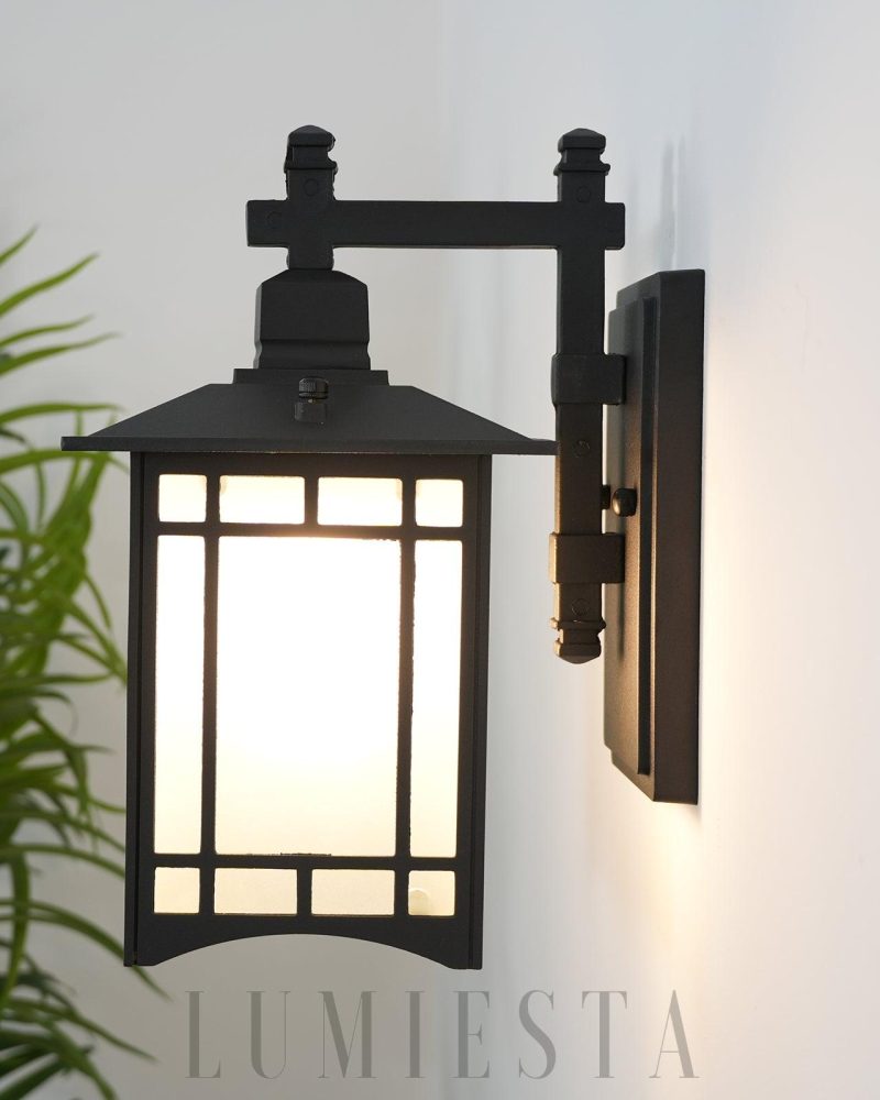 Lampa ścienna zewnętrzna Pavilion w kształcie domu czarna brązowa