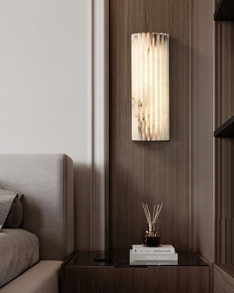 Lampa ścienna Alabaster Alvia w stylu nowoczesnym biała