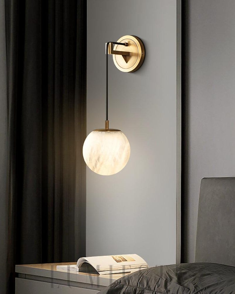 Minimalistyczna Sferyczna Lampa Ścienna z Alabastru Biała Złota