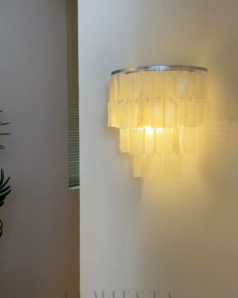 Lampa ścienna Skye z warstwowym wzorem w kolorze srebrnym i białym