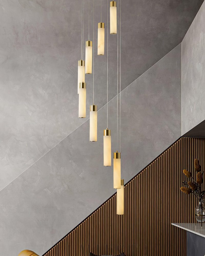 Lampa wisząca mosiężna Alabaster w kształcie kaskady