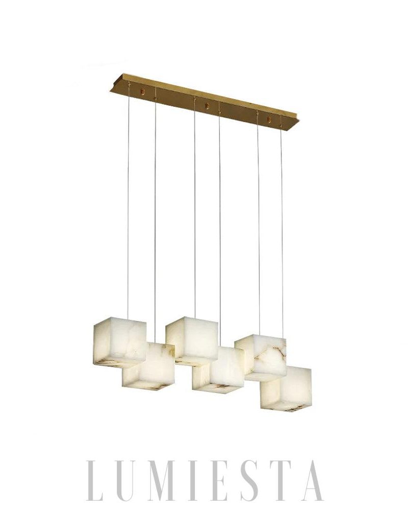 Lampa wisząca z alabastru w minimalistycznym stylu