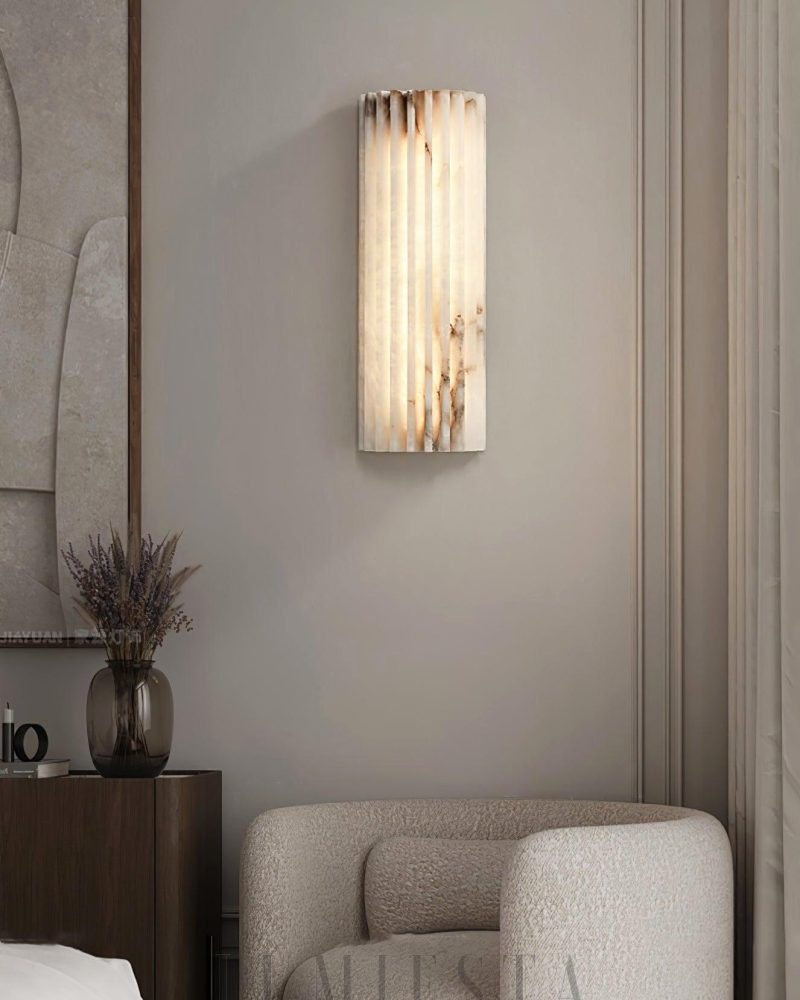 Lampa ścienna Alabaster Alvia w stylu nowoczesnym biała