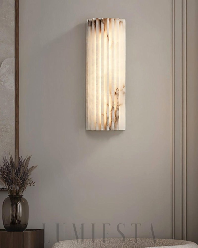 Lampa ścienna Alabaster Alvia w stylu nowoczesnym biała