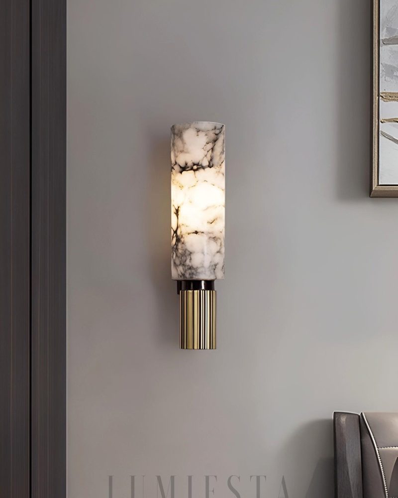 Nowoczesna lampa ścienna Riviera z alabastru w mosiądzu 34cm