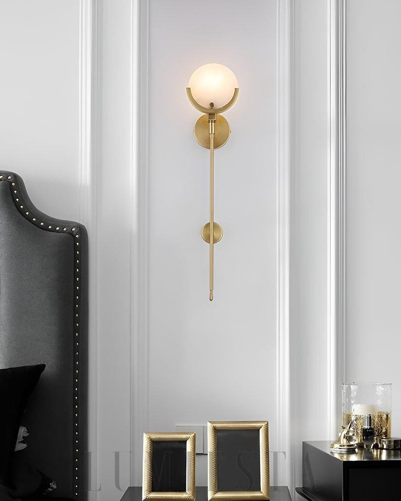 Lampa ścienna Alabaster Ava z mosiądzu elegancka i stylowa
