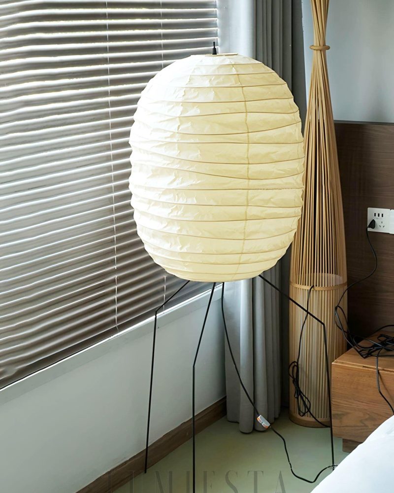 Lampa podłogowa Akari UF3-DL w białym kolorze 50cm x 140cm