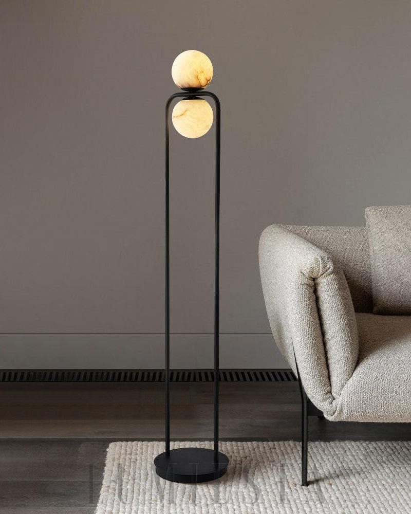 Lampa podłogowa Tribeca z alabastrowym kloszem w stylu nowoczesnym