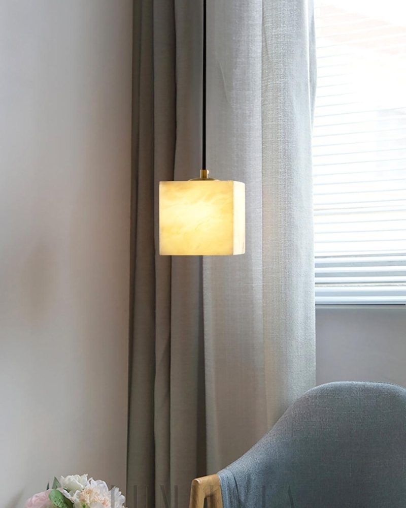 Nowoczesna lampa wisząca kwadratowa z alabastru biało złota 12cm