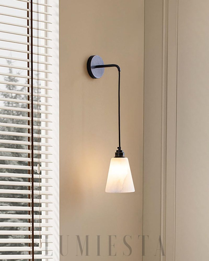 Lampa ścienna Alabaster w kształcie stożkowym Biała Złota