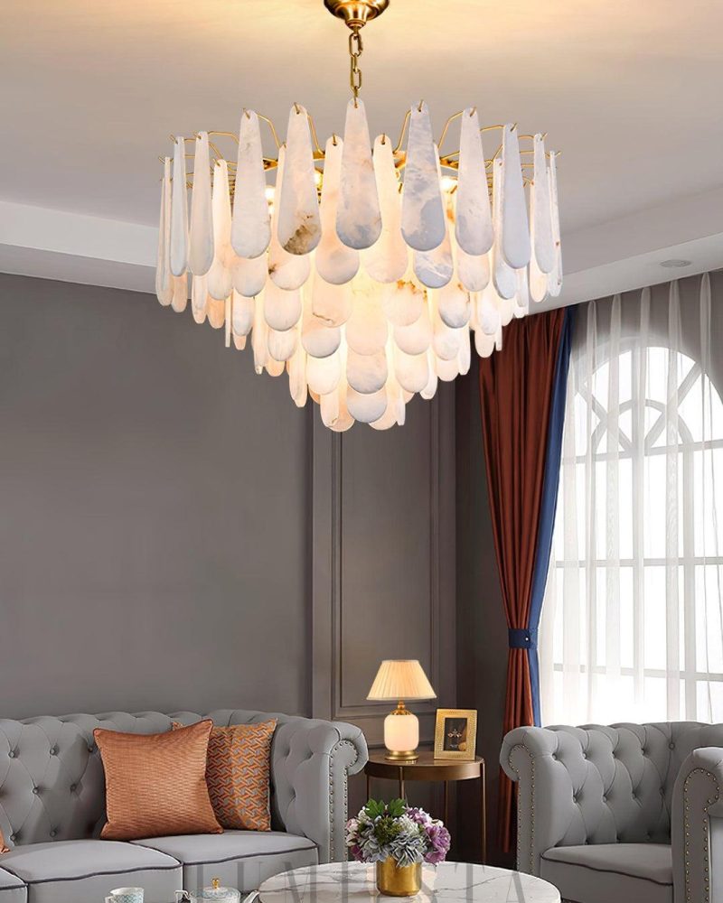 Lampa wisząca Alabaster Leon w kształcie kropli mosiądzowa