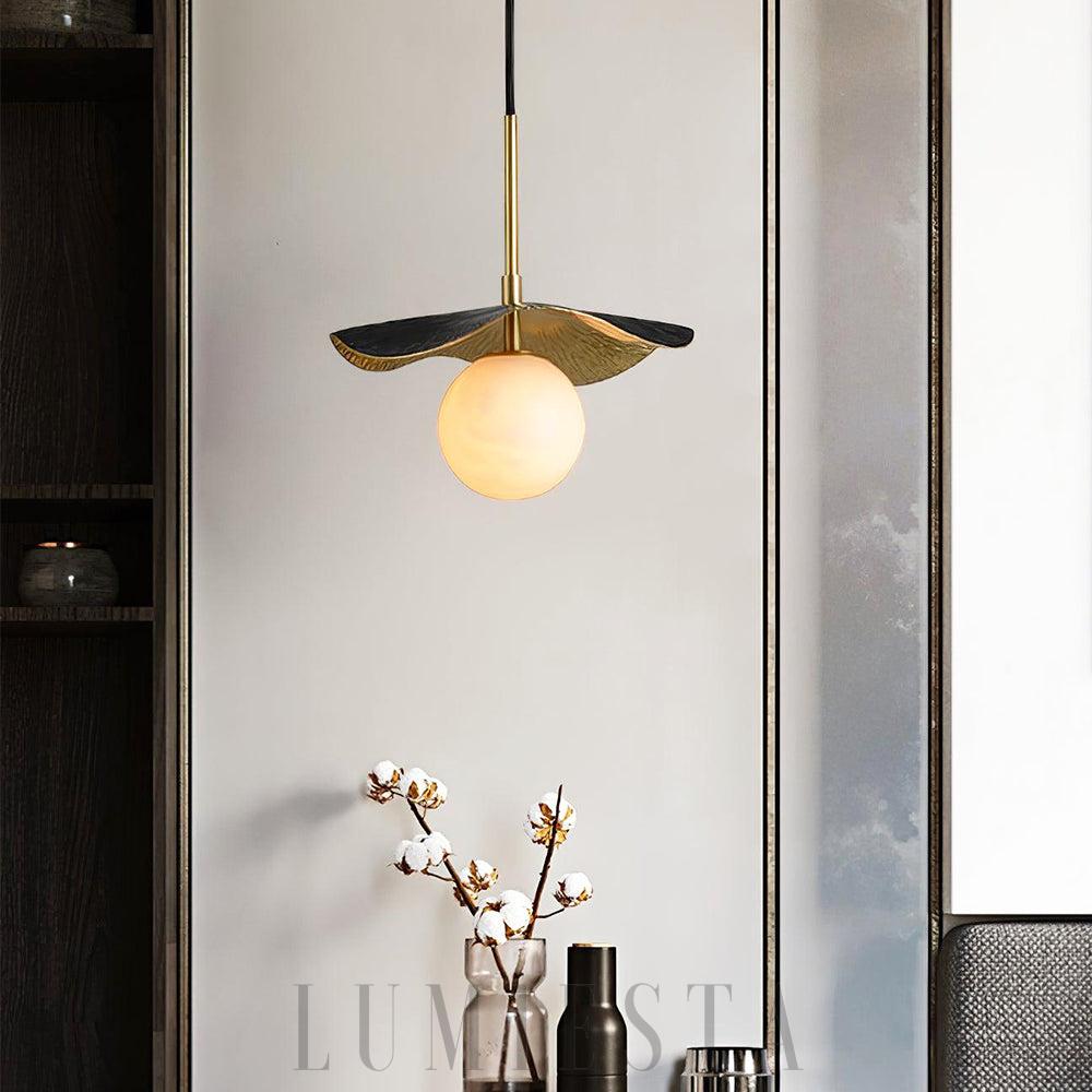 Lampa wisząca Alabaster Montera Mosiądz z eleganckim kloszem