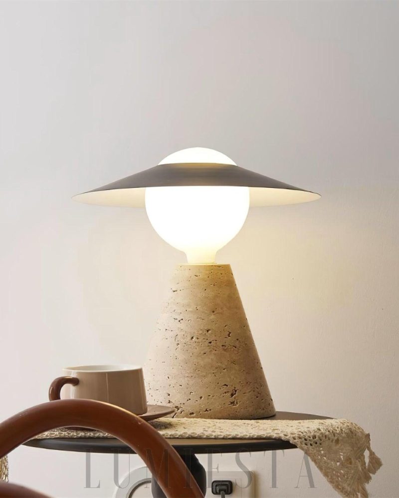 Lampa stołowa Bartley z trawertynu w stylu nowoczesnym żółta