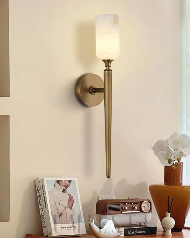 Luksowna lampa ścienna z alabastru w stylu nowoczesnym